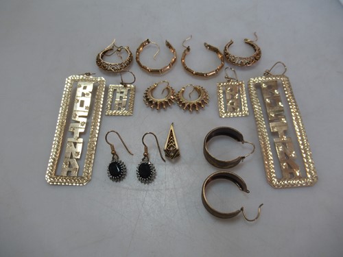 Lot 212 - seven pairs of assessed or hallmarked as 9ct...