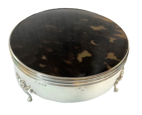 Lot 434 - An early 20th century silver and tortoiseshell large jewel box