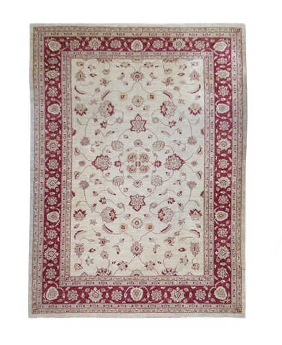 Lot 476 - A Zeigler Mahal type rug, 20th century