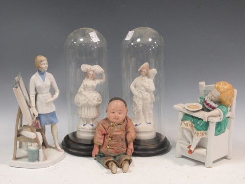 Lot 80 - A collection of figures including a Lladro...