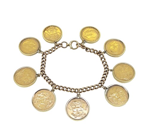 Lot 181 - A sovereign bracelet