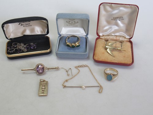 Lot 218 - An opal doublet ring stamped '375', three...