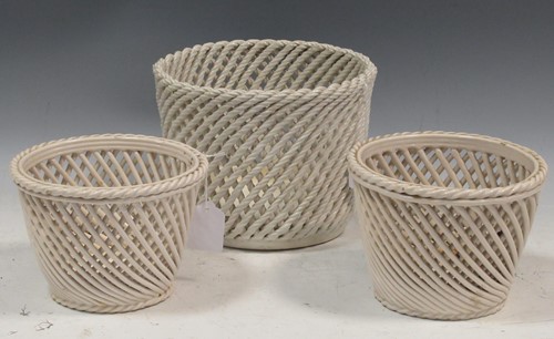 Lot 106 - A pair of Italian ceramic rope planters, 13cm...