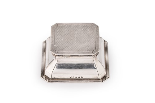 Lot 511 - A George V silver inkwell, mark of Asprey
