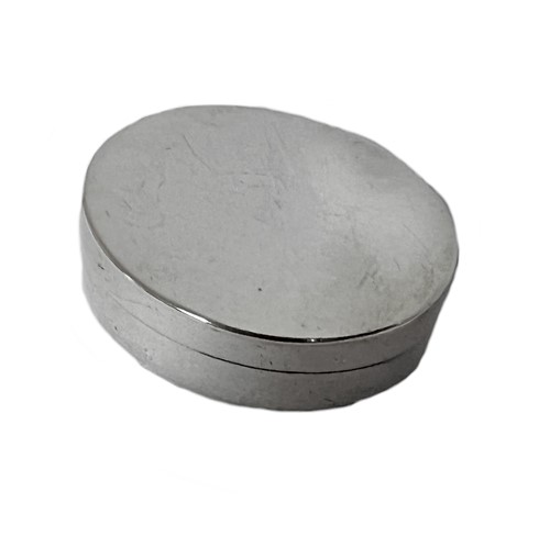 Lot 388 - A George III 18th century silver vinaigrette