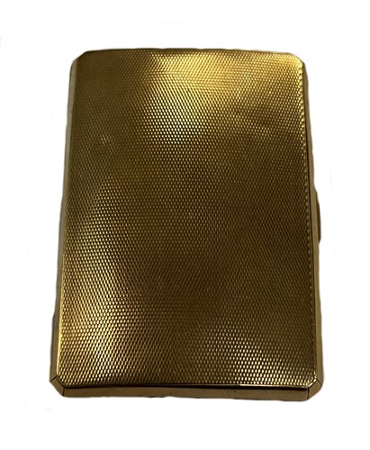 Lot 382 - A George V 9ct gold pocket cigarette case