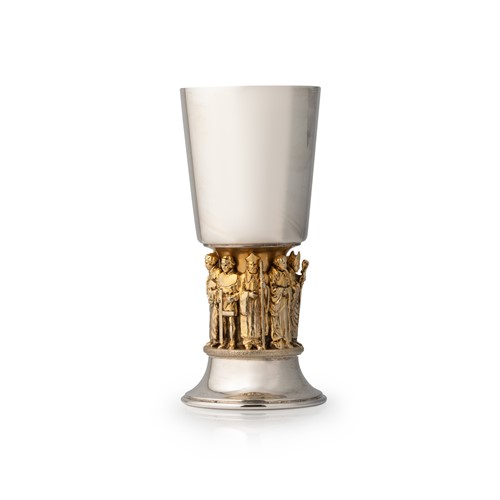 Lot 530 - A 20th century parcel gilt commemorative goblet