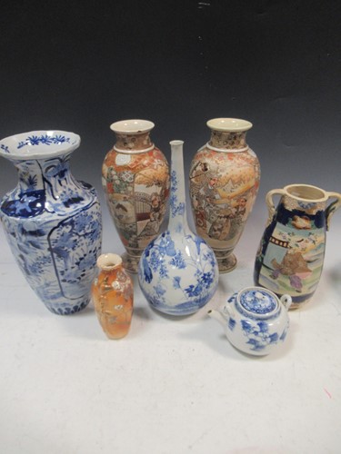 Lot 39 - A pair of Satsuma vases together with an Arita...