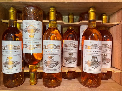 Lot 1008 - Chateau Filhot, Sauternes 2eme Cru 1990, 10...