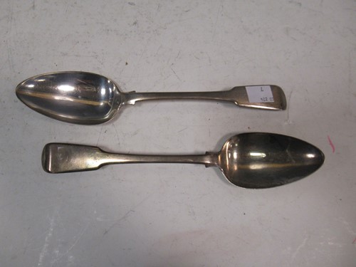 Lot 187 - A pair of early 19th century silver 'Fiddle'...