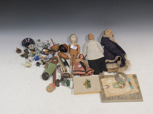 Lot 135 - A small collection of doll's house items