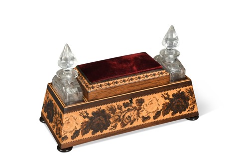 Lot 571 - A Tunbridgeware scent casket