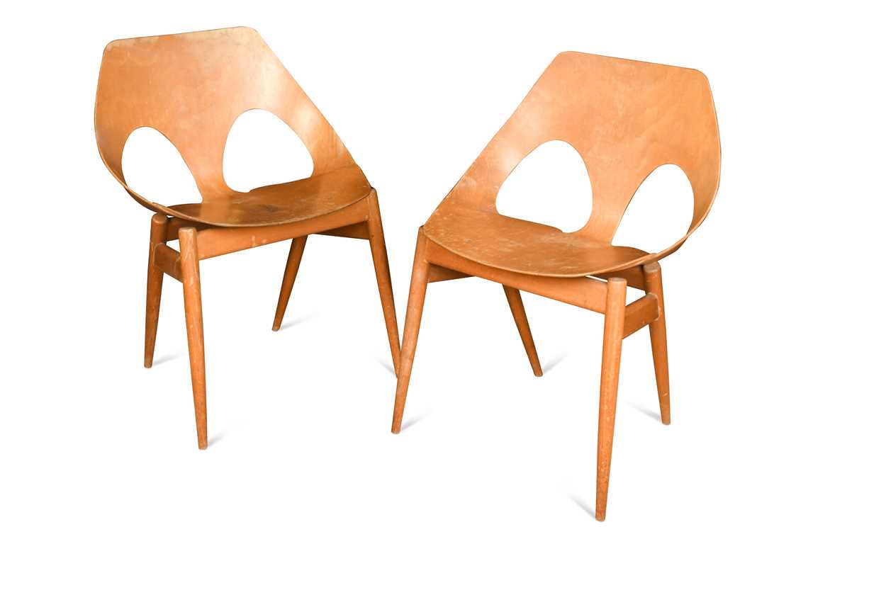 Lot 184 - Carl Jacobs and Frank Guille for Kandya, a pair of 'Jason' chairs