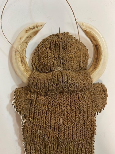 Lot 136 - A Papua New Guinea, Abelam, Karaut, pectoral ornament