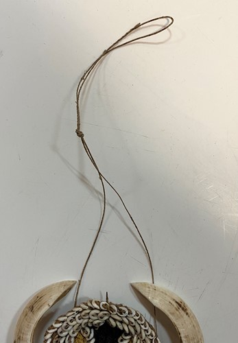 Lot 136 - A Papua New Guinea, Abelam, Karaut, pectoral ornament