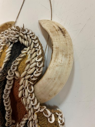 Lot 136 - A Papua New Guinea, Abelam, Karaut, pectoral ornament
