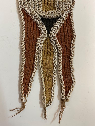 Lot 136 - A Papua New Guinea, Abelam, Karaut, pectoral ornament