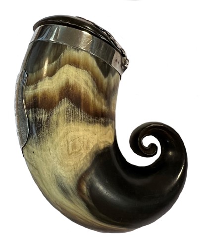 Lot 402 - A Victorian silver mounted oversized ram's horn snuff mull