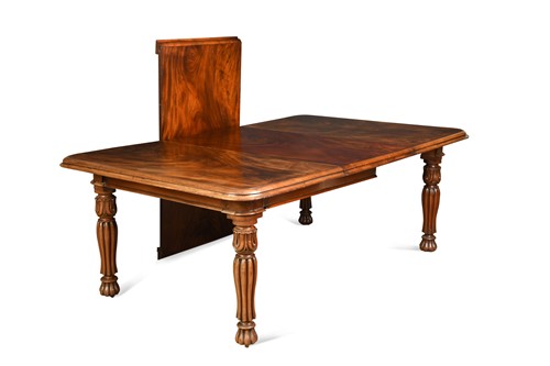 Lot 477 - A William IV mahogany extending dining table