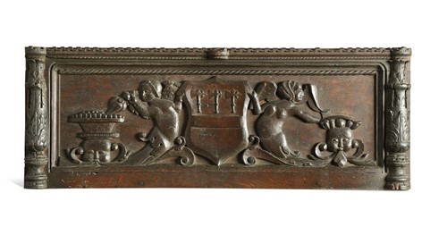 Lot 295 - A Tudor carved oak coat of arms