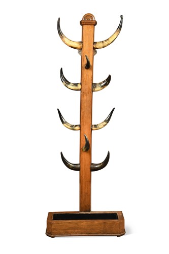 Lot 400 - A late Victorian oak and horn hat stand