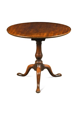 Lot 369 - A George III mahogany wine table