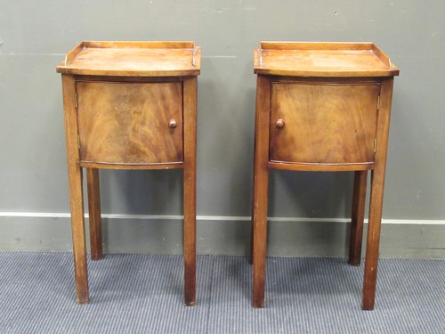 Lot 417 - A pair of Georgian style mahogany pot...