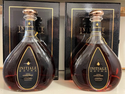 Lot 1230 - Courvoisier Initiale Extra cognac, 70cl, 40%,...