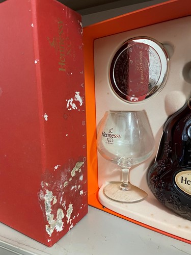 Lot 1211 - Mixed cognac, liqueurs, etc. Hennessy X.O....