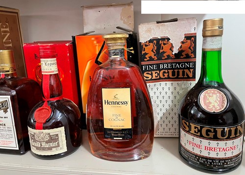 Lot 1211 - Mixed cognac, liqueurs, etc. Hennessy X.O....