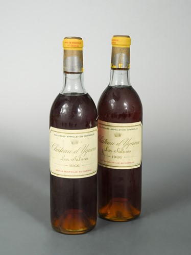 Lot 1128 - Chateau d'Yquem, Sauternes Premier Cru...