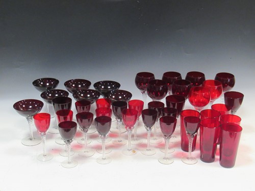 Lot 142 - A collection of cranberry and other glassware