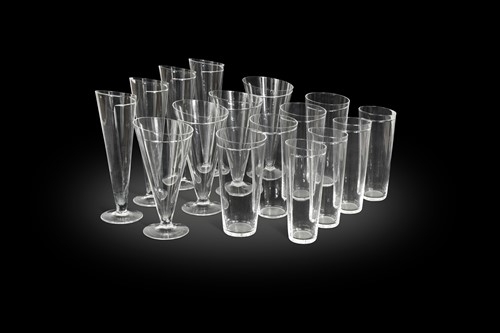 Lot 9 - A set of 16 Carlo Moretti Cartoccio drinking glasses