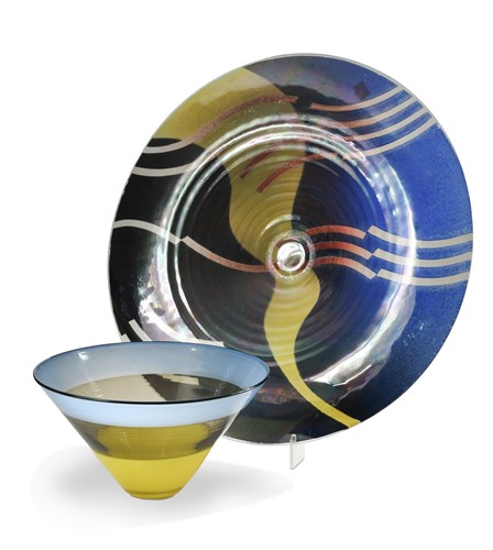 Lot 18 - Simon Moore (1959-), a tapering Incalmo glass bowl