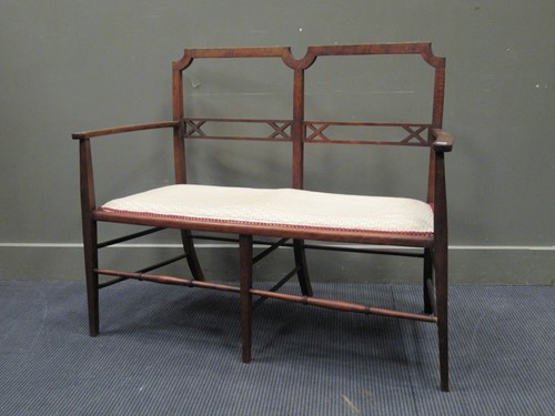 Lot 501 - An Arts & Crafts two seater settee, 89 x 111 x...