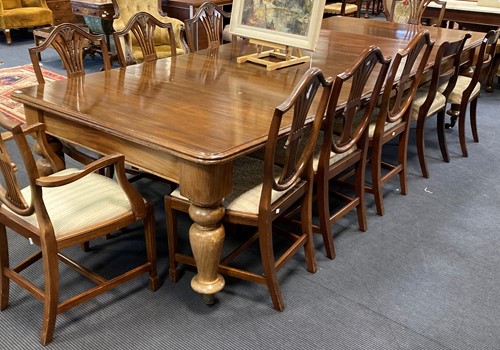 Lot 582 - A late Victorian mahogany extending dining table
