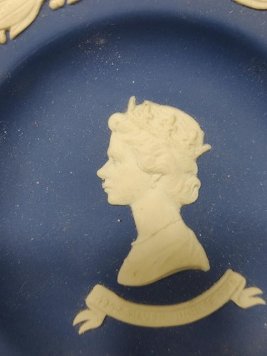 Lot 45 - A collection of Wedgwood jasperware plaques;...