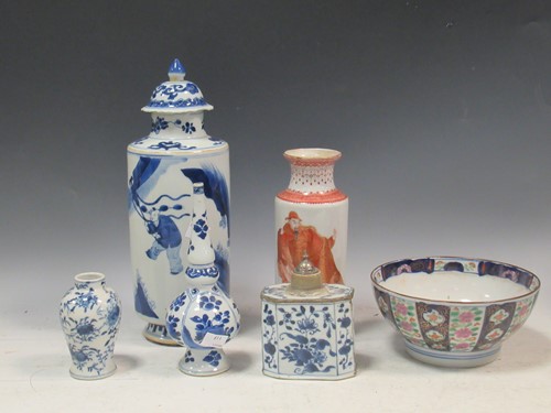 Lot 35 - A group of mainly Chinese porcelain, including...