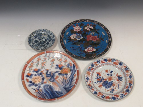 Lot 46 - A Japanese cloisonne plate decorated with...