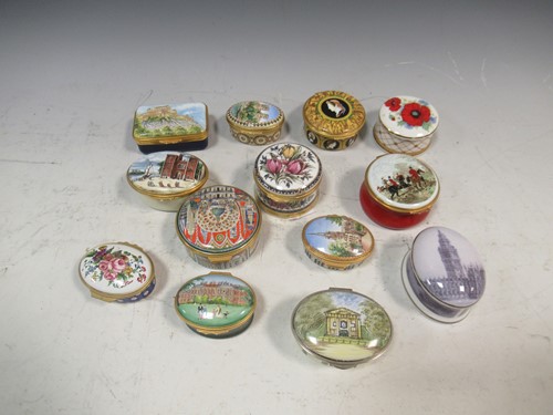 Lot 91 - Various enamel and ceramic snuff boxes,...