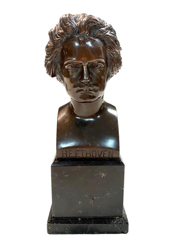 Lot 499 - A bronze bust of Beethoven, 20th century