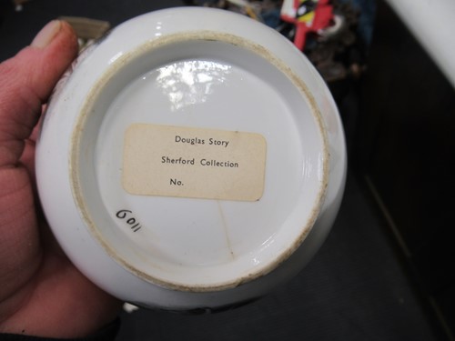 Lot 29 - A 19th century Prattware teapot, a Mason's...