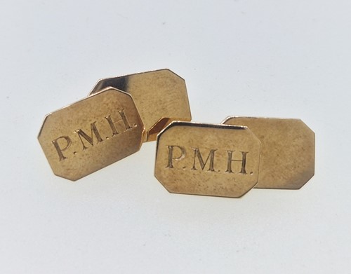 Lot 166 - Pair of 9ct gold chain link cufflinks,...
