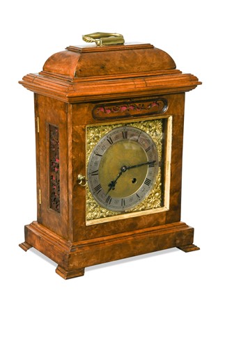 Lot 324 - A Queen Anne style walnut mantel clock, early 20th century