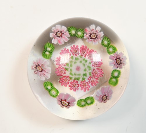 Lot 1 - A Baccarat Dupont glass concentric millefiori paperweight