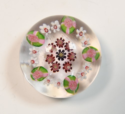 Lot 1 - A Baccarat Dupont glass concentric millefiori paperweight