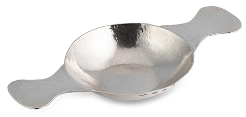 Lot 661 - Edinburgh - A Victorian silver 'Arts & Crafts' quaich