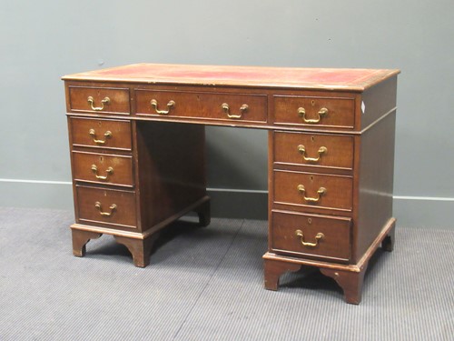 Lot 438 - A Georgian style reproduction twin pedestal...