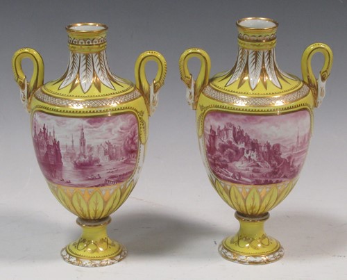Lot 15 - A pair of vases, 19cm high (2)