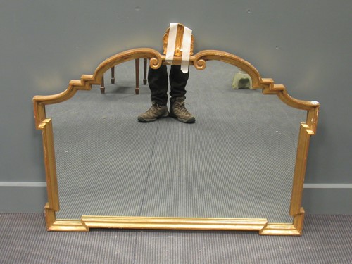 Lot 441 - Gilt mirror with shell top (detached), 84 x 102cm